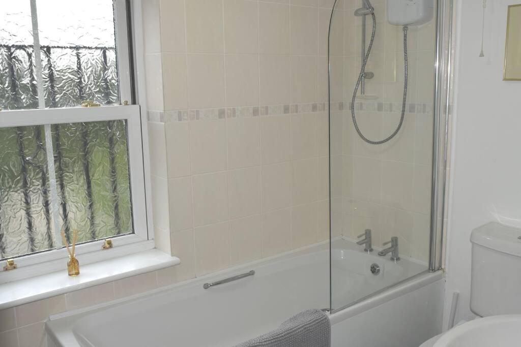 Dee View Vila Holywell  Exterior foto